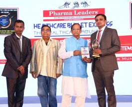 Noted cosmetic surgeon Dr. Sahebgowda Shetty awarded as India’s Most Valuable Face in Plastic & Cosmetic Surgery 2017 at ILC Power Brand Awards 2017