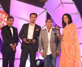Facial Plastic Surgeon Dr.Debraj Shome & Cosmetic Dermatologist Dr.Rinky Kapoor led “The Esthetic Clinics” receive “Most Promising & Innovative Cosmetic Clinic 2016” at Pharma Leaders 2016 Power Brand Annual Award Ceremony